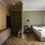 Justlvivit At The Rynok Square Apart-hotel