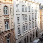 Justlvivit At The Rynok Square Apart-hotel Lviv