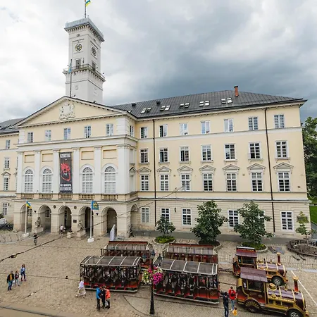 Justlvivit At The Rynok Square * Lviv