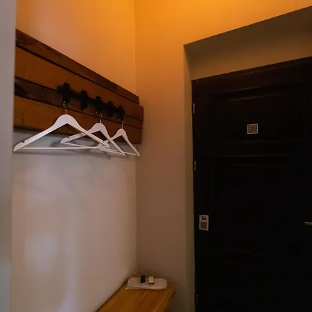 Justlvivit At The Rynok Square