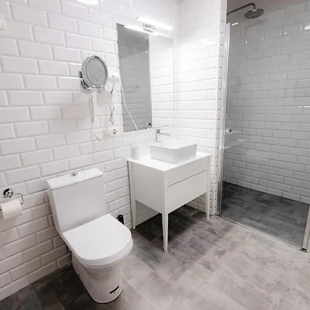 Justlvivit At The Rynok Square إلفيف