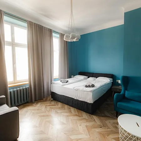 Justlvivit At The Rynok Square Апарт-готель 4*