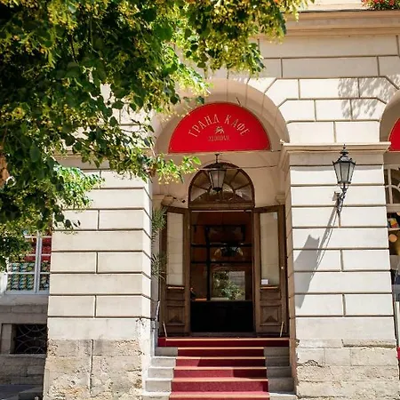 Апарт-готель Justlvivit At The Rynok Square