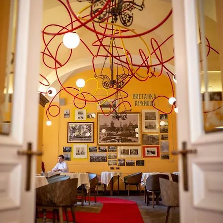 Justlvivit At The Rynok Square Апарт-готель Львів