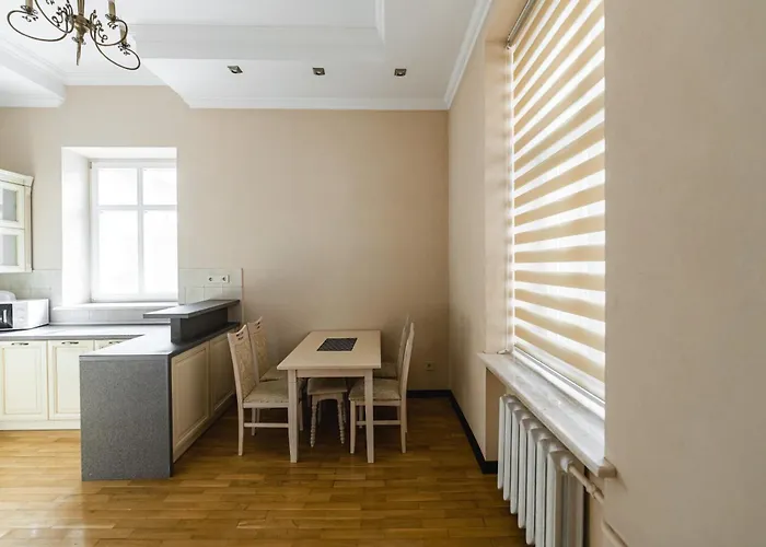 Justlvivit At The Rynok Square Hotel apartamentowy Lwów