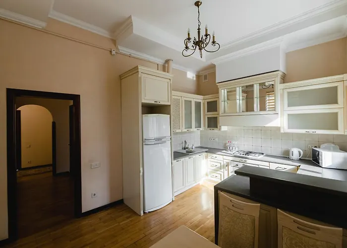 Justlvivit At The Rynok Square 4*