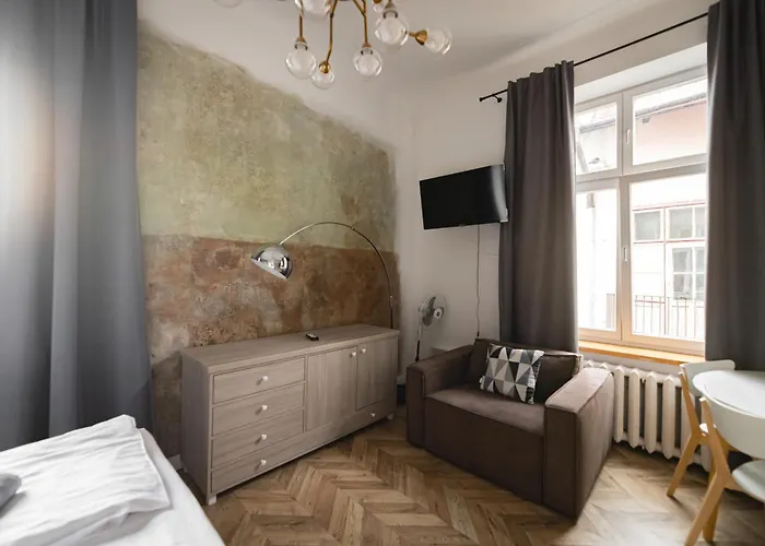 Justlvivit At The Rynok Square 4*