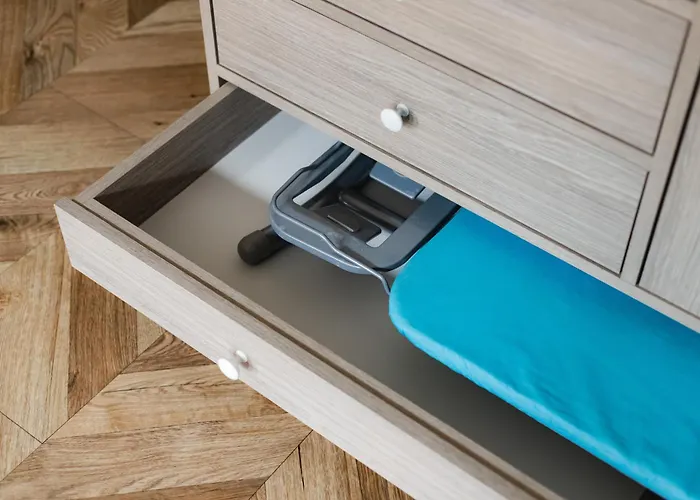 Hotel apartamentowy Justlvivit At The Rynok Square 4*