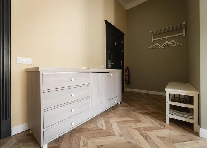 Justlvivit At The Rynok Square