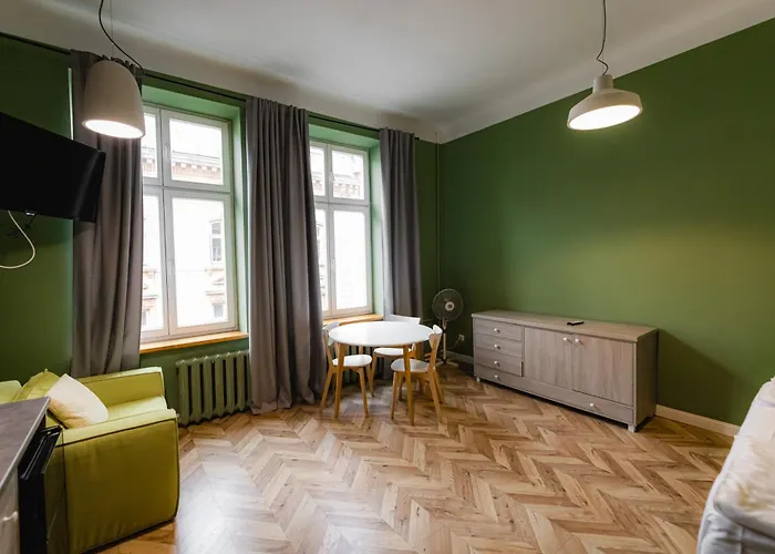 Justlvivit At The Rynok Square