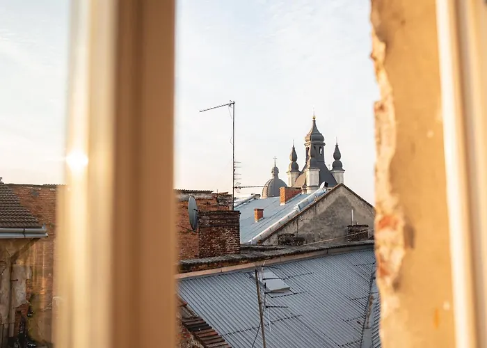 Justlvivit At The Rynok Square