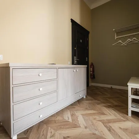 Justlvivit At The Rynok Square