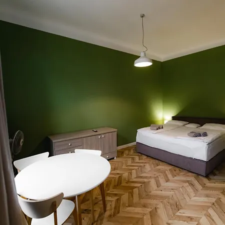Apartmanhotel Justlvivit At The Rynok Square Lviv
