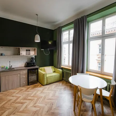 Apartmanhotel Justlvivit At The Rynok Square