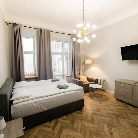 Justlvivit At The Rynok Square Apartmanhotel Lviv
