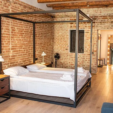 Apartmanhotel Justlvivit At The Rynok Square