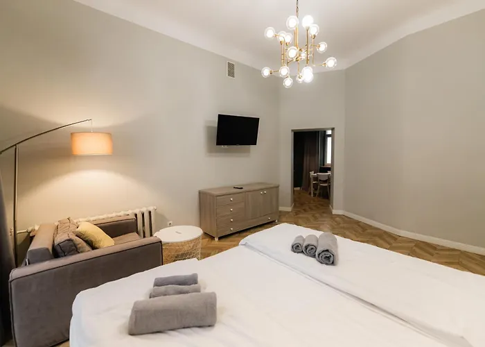 Apart-hotel Justlvivit At The Rynok Square 4*